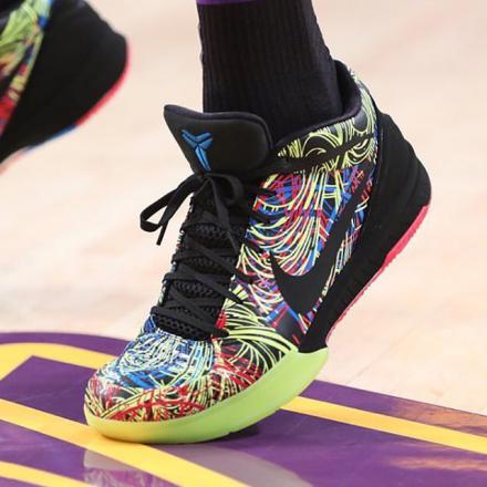 国内11月24日発売予定】ナイキ コービー 4 プロトロ 