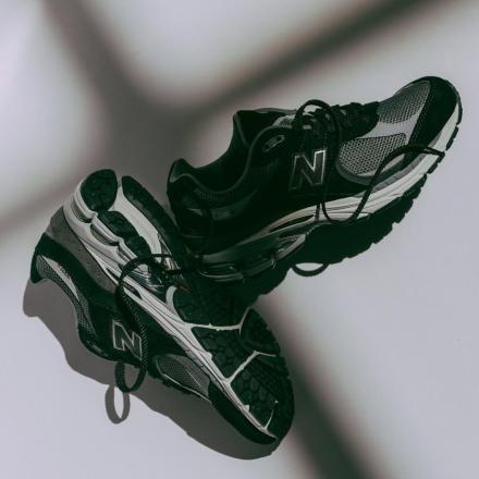 国内先行予約/6月28日発売予定】ニューバランス 2002R ブラック/グレー