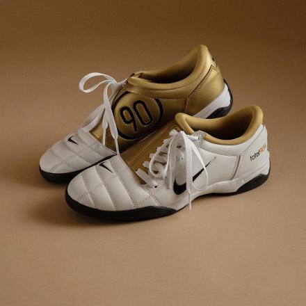 国内5月20日発売予定】 ナイキ トータル 90 III ホワイト/ゴールド