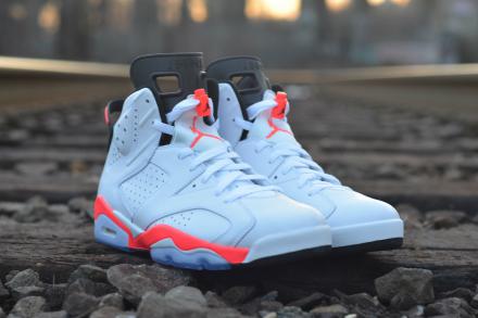 国内2月15日発売予定】 ナイキ エアジョーダン 6 レトロ ホワイト
