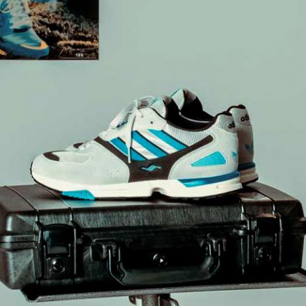 国内12月8日発売予定】アディダス コンソーシアム ZX4000 OG グレー