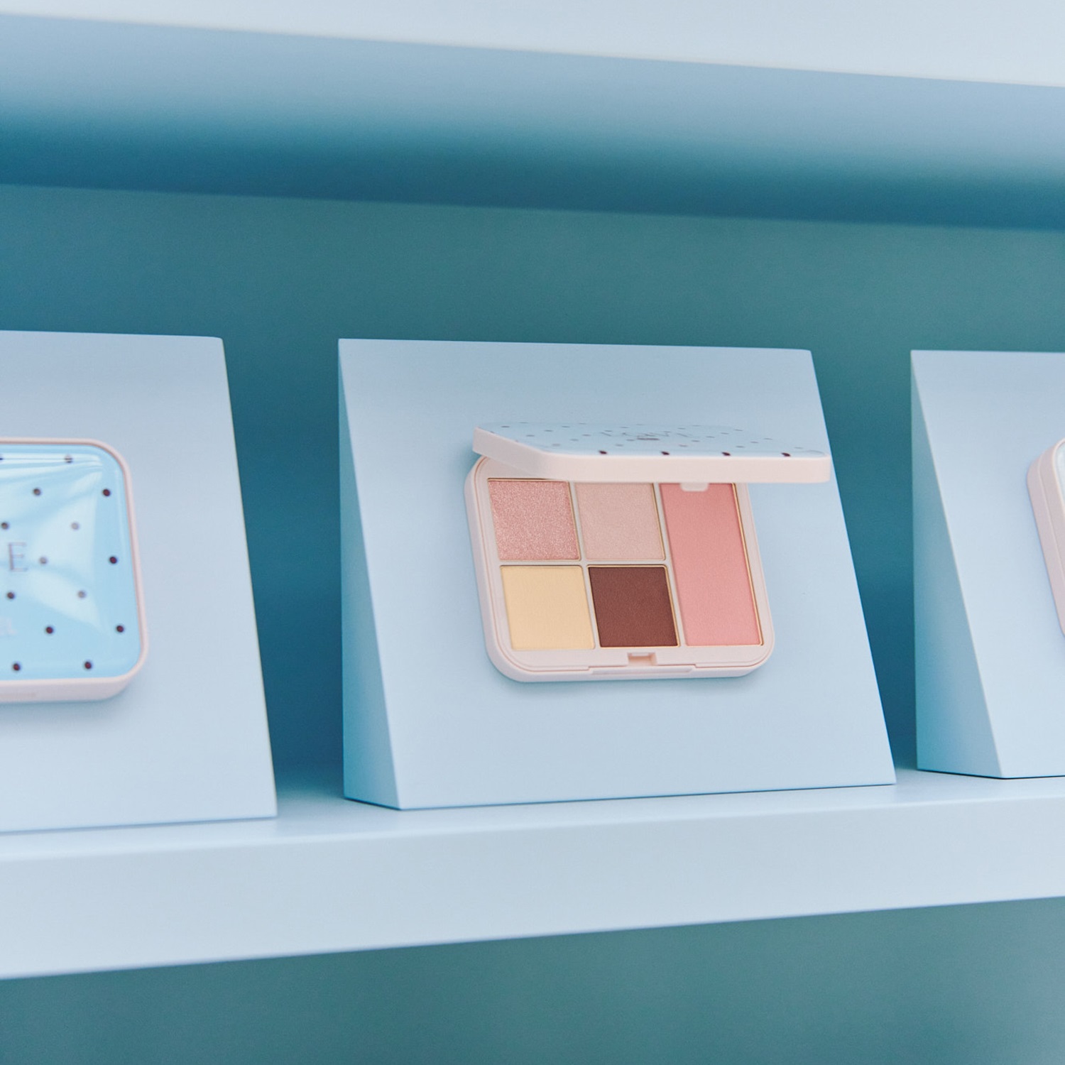 SNIDEL BEAUTY】フェイス スタイリスト n EX04＜2026 Valentine