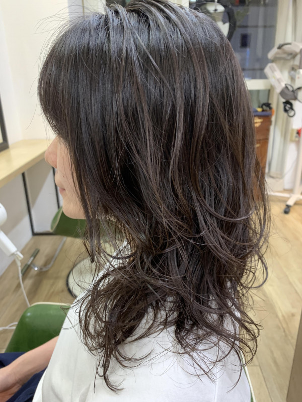 毛先だけかけるデジタルパーマ。多毛やくせ毛でもシルエットがきれいに