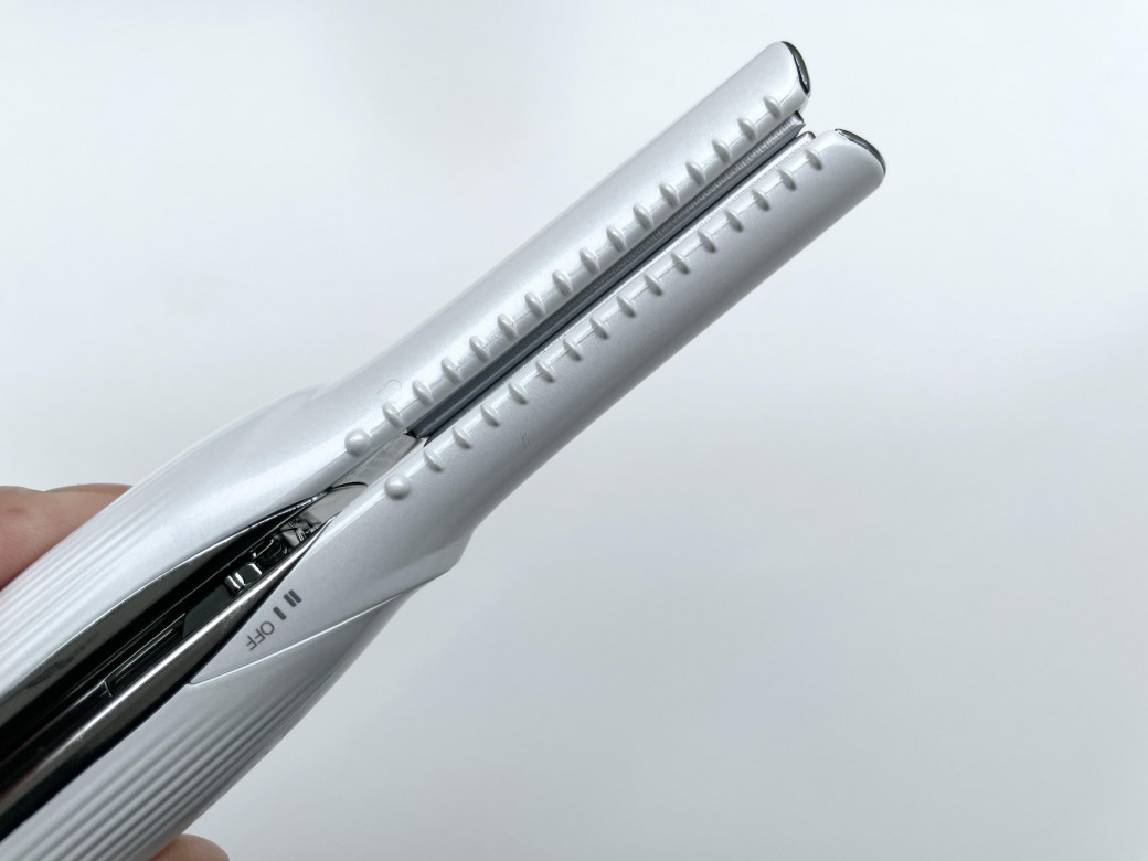 これがReFaリファコードレスヘアアイロン(リファビューテック