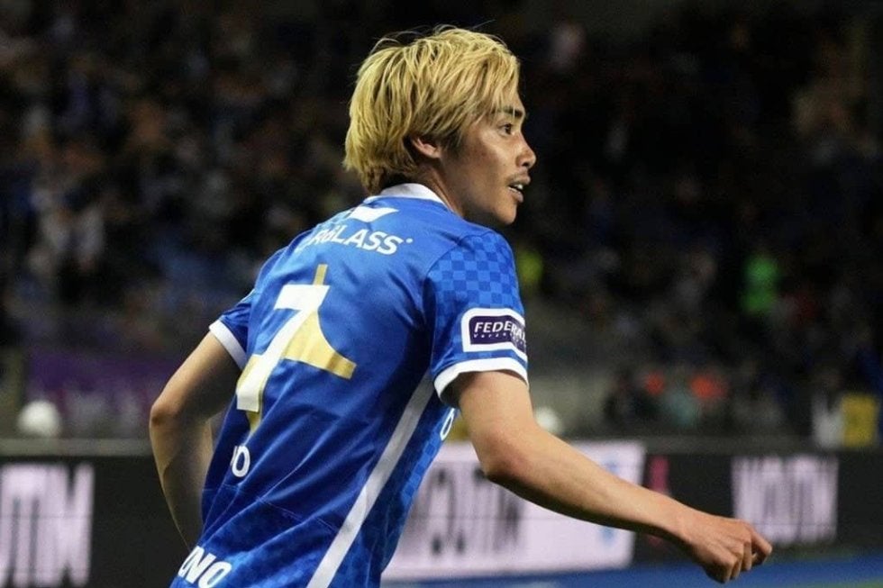 日本代表MF伊東純也3年ぶりゲンク復帰、背番号10ユニフォーム姿に