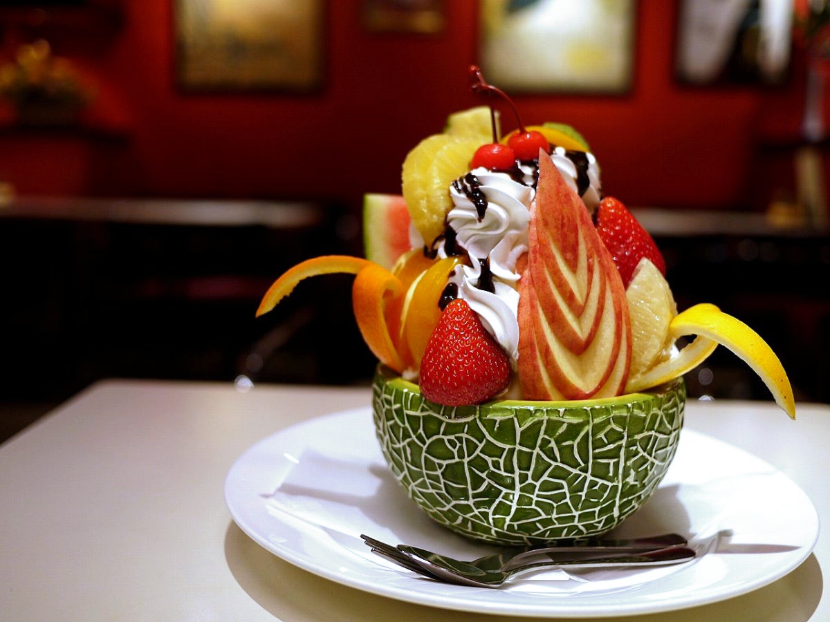 驚きの750円！知る人ぞ知る裏メニュー「プリンアラモード」｜るるぶ&more.