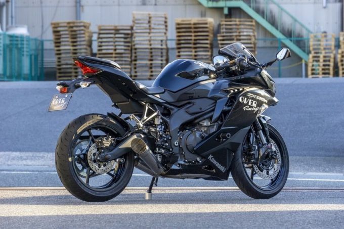 新製品】OVERからZX-25R用ショートメガホンフルエキゾーストマフラーが