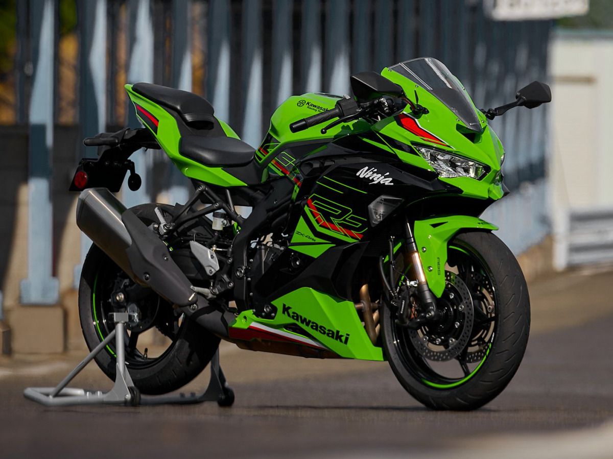 速報】ZX-4RRは77PS、ラムエア80PSを発揮！ 4気筒400ccが米で約125万円