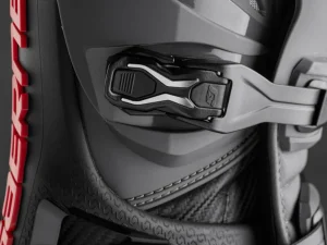 新製品】ガエルネ渾身の「SG-22/ゴアテックス エンデューロ」登場