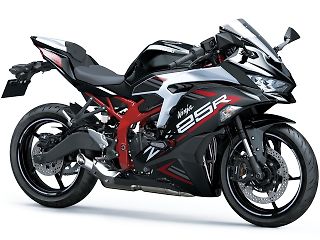 カワサキ ZX-25R SE 2021年式 2BK-ZX250Eの諸元・スペック情報