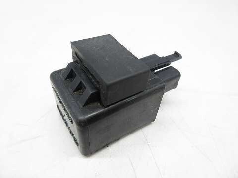 ウェビックガレージセール | ZRX400☆ZR400E☆ウインカーリレー☆30K04