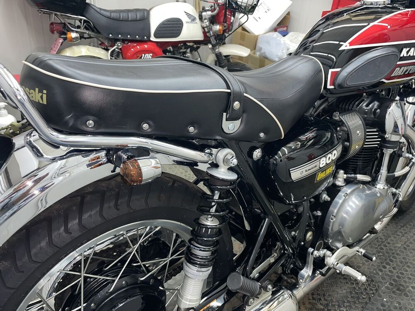 KAWASAKI W800「純正シートをカスタムしてみた。」 | ウェビック
