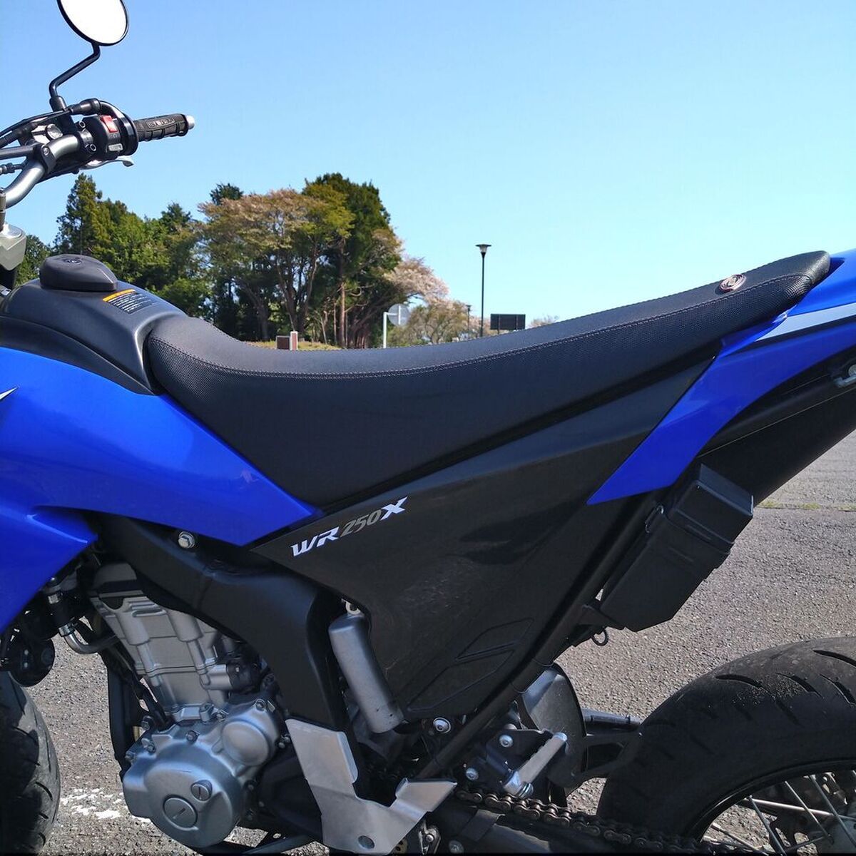 YAMAHA WR250X「スパイラル ハイシート装着」 | ウェビックコミュニティ