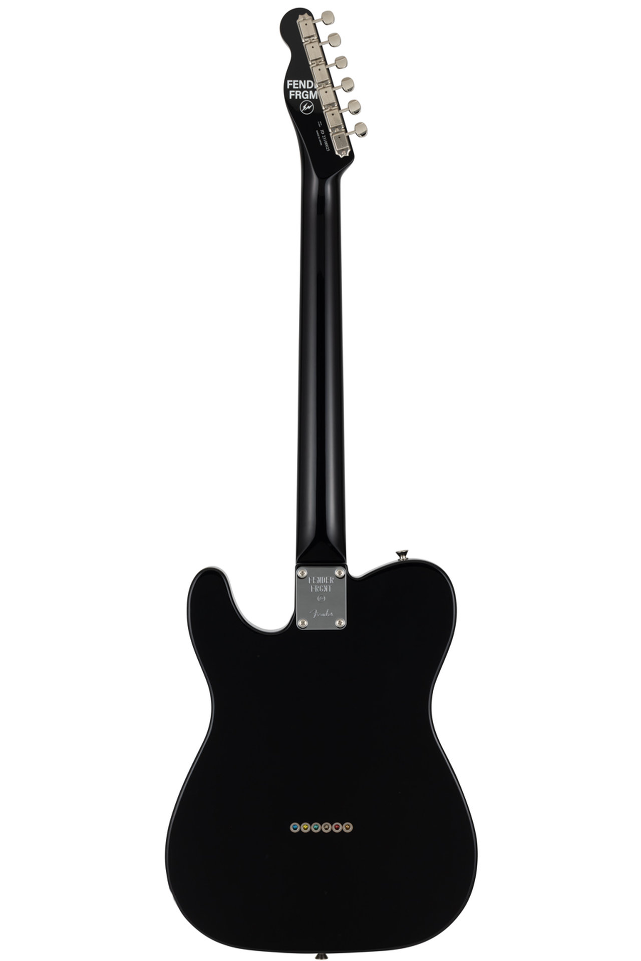 藤原ヒロシ「fragment design」とFender®のコラボギターが販売中