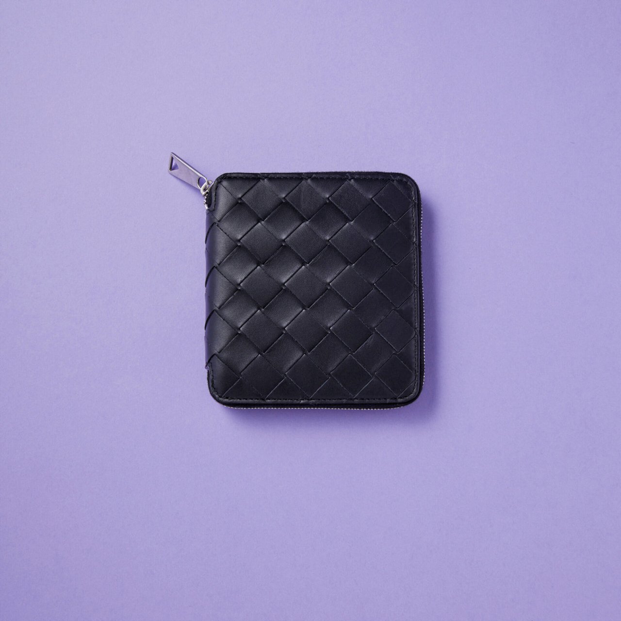 ボッテガ・ヴェネタ、プラダ…キャッシュレス時代に大人が選ぶべきミニ