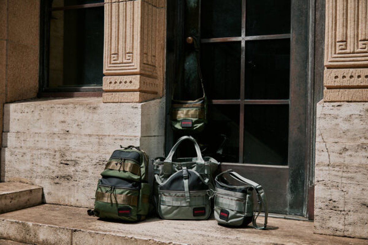 大人の週末バッグ】「ブリーフィング」25周年記念モデルは文化系