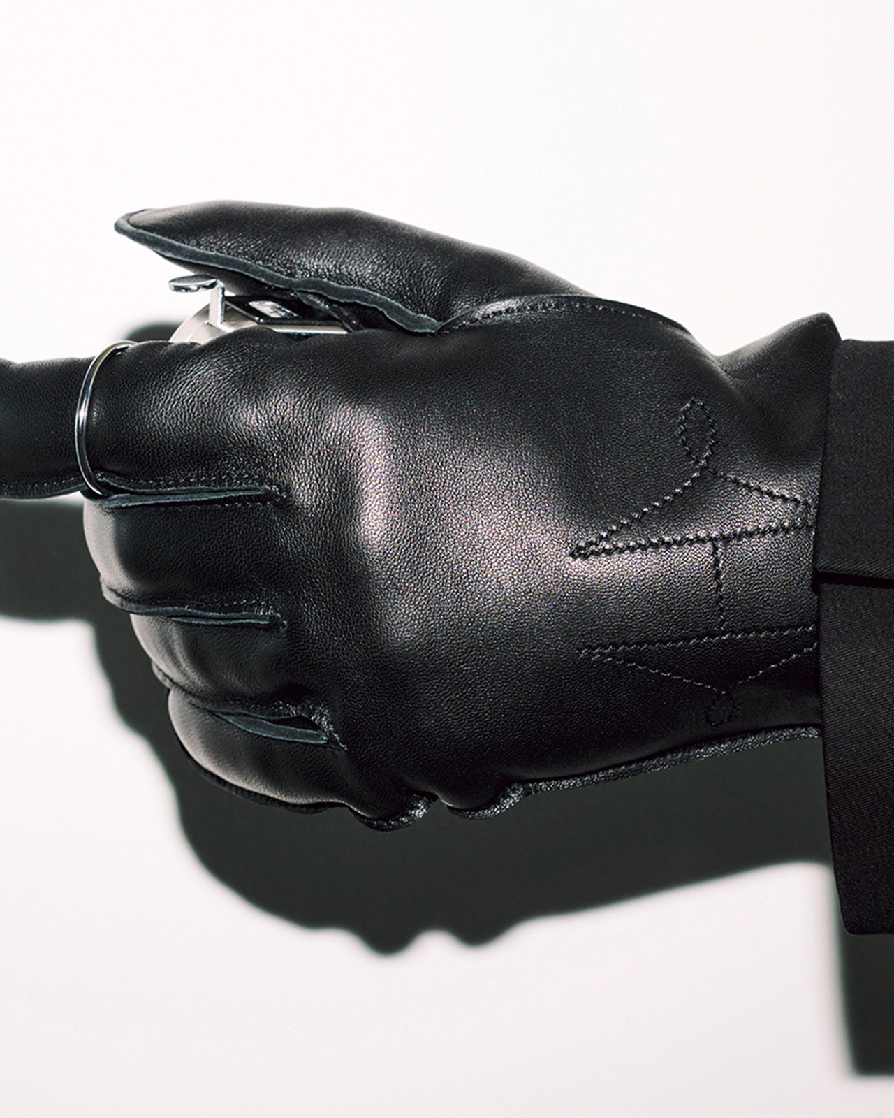 エルメスのグローブ】 大人が選ぶべき「紳士な黒の名品」18選 PART.4