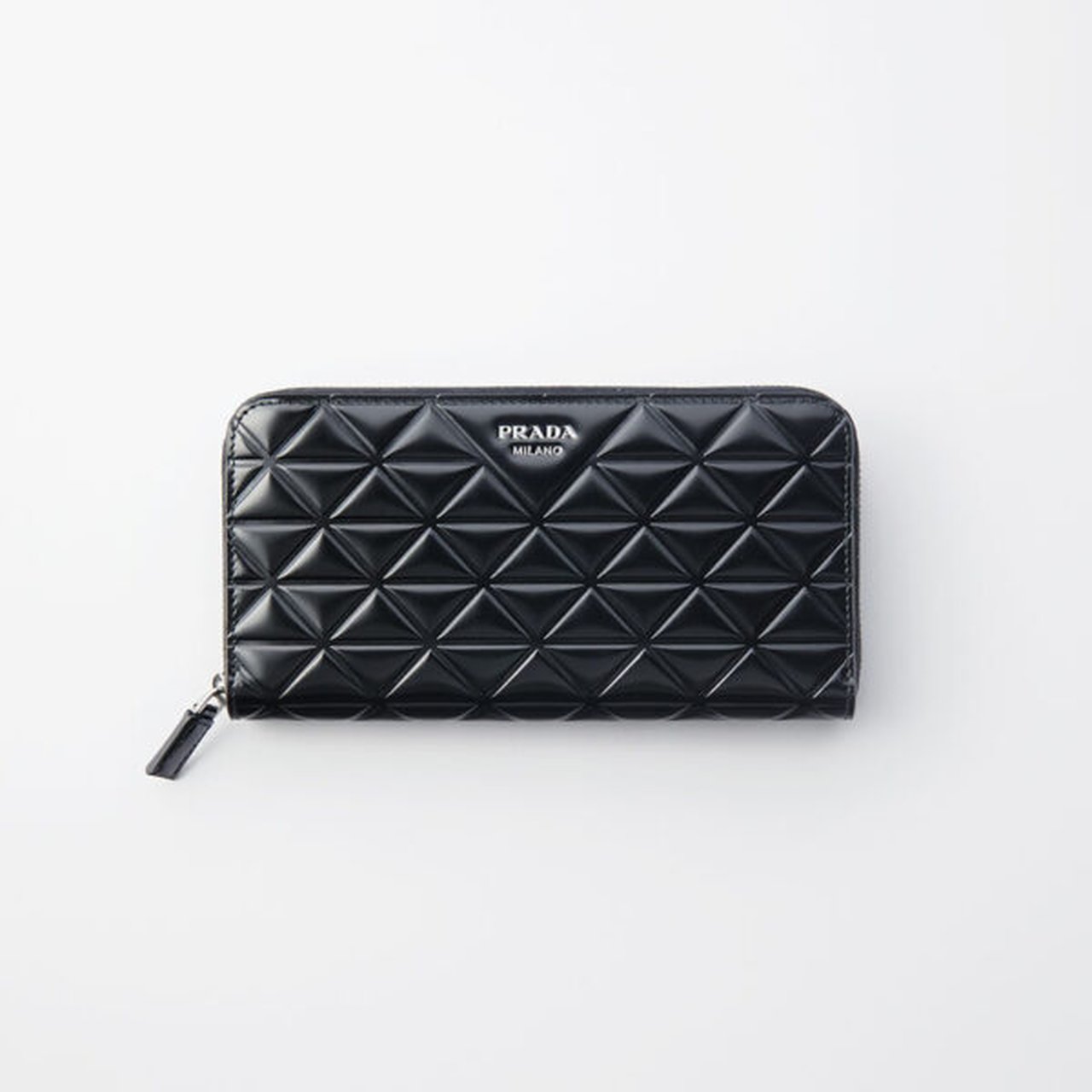 プラダ、ボッテガ・ヴェネタ… 2024年に大人が持つべきハイブランドの