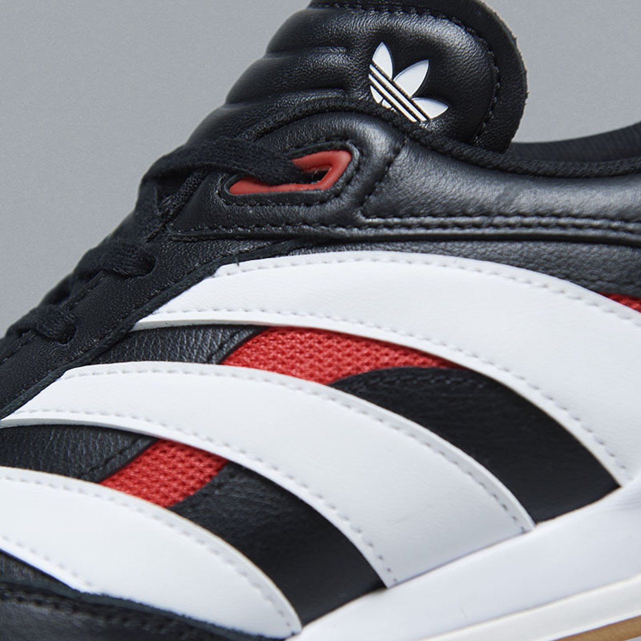 アディダスの「サンバ」じゃないほう。街で履くもうひとつのサッカー