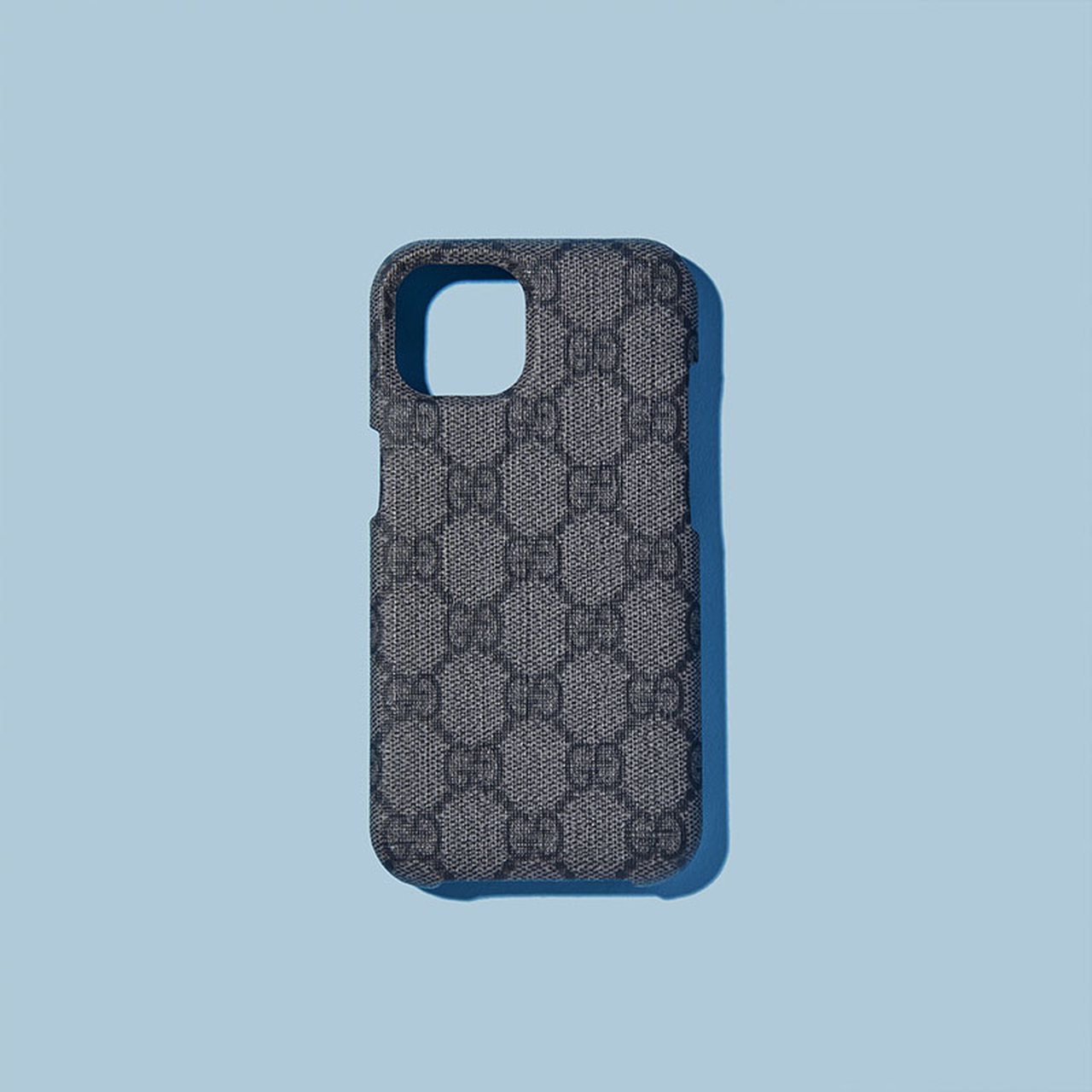 グッチ】大人が選ぶべき「GGパターン」の新作小物5選。iPhoneケース