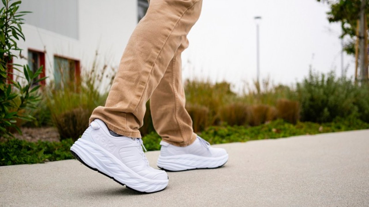 病みつき必至。極上の履き心地で大人が選ぶ、ホカ オネオネ「ボンダイ