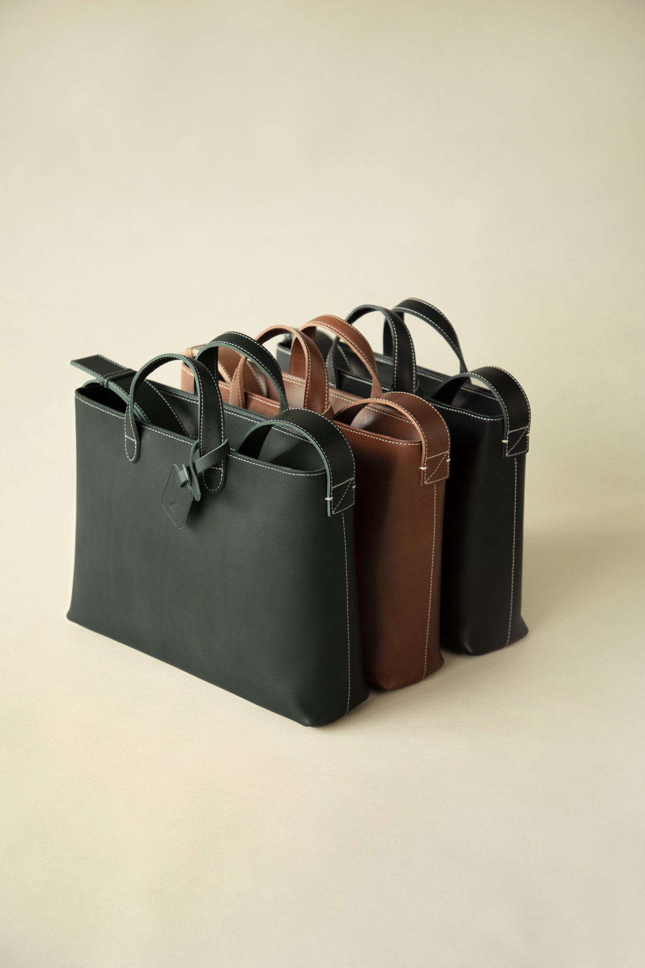 大人が買うべきレザートートバッグ＆財布】TSUCHIYA KABANの定番