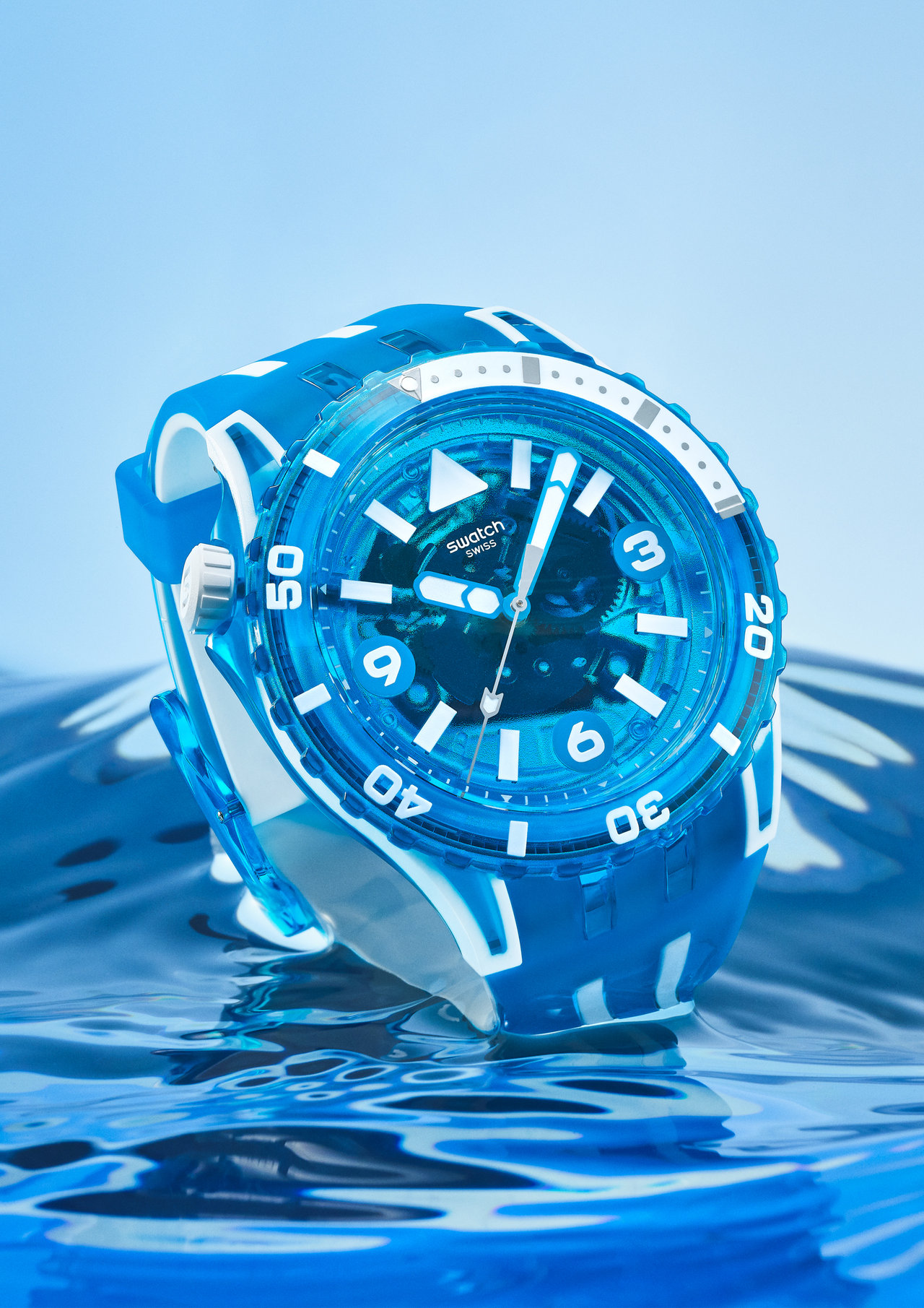 大人のスウォッチ】2万円台で買えるダイバーズウォッチ。深海の神秘に