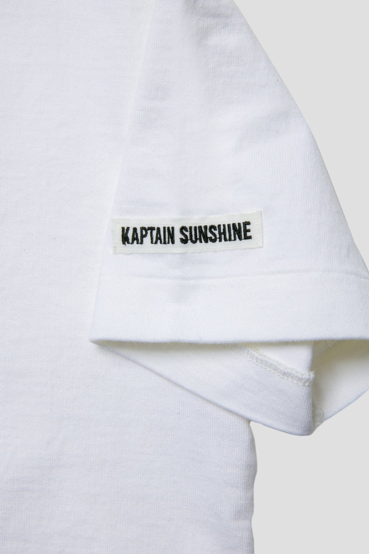 キャプテンサンシャイン」が南青山に初の旗艦店。花井佑介コラボT