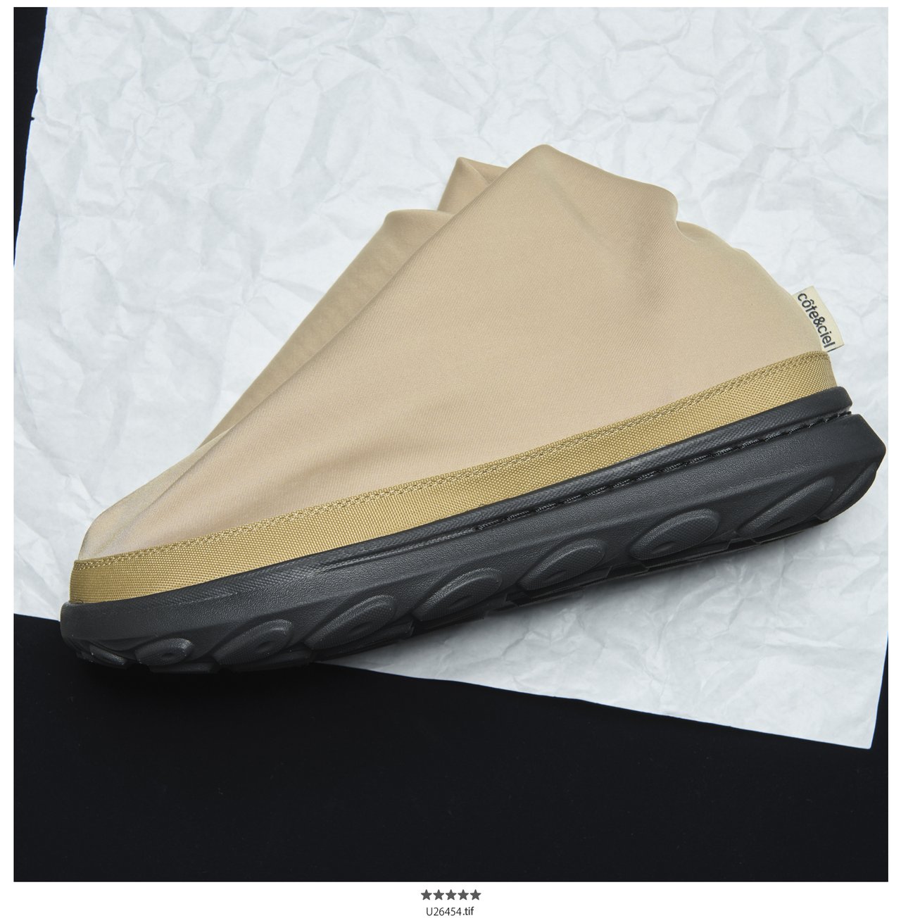 メレル】斬新すぎるコートエシエルとのコラボ「ハット モック 2」は