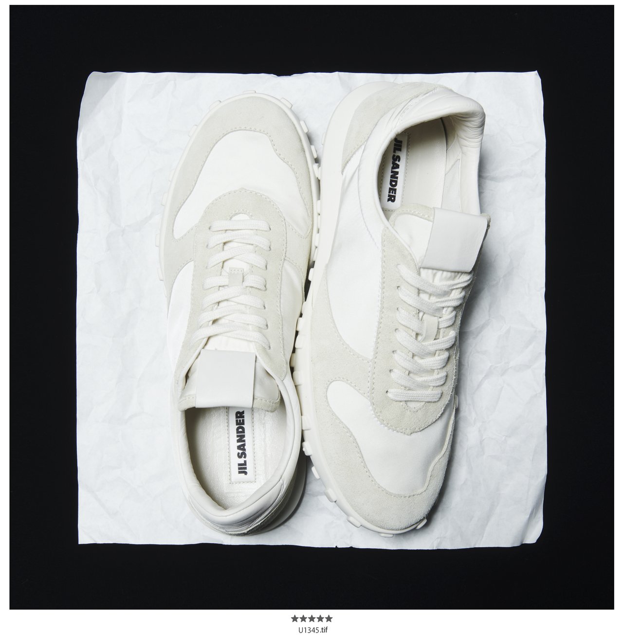 美しすぎるレトロな白スニーカー】ジル サンダーの新定番「ムーン