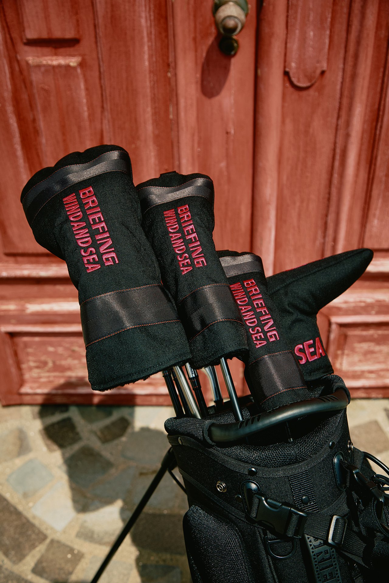 おしゃれな大人のゴルフバッグ＆ギア】完売必至。ブリーフィング