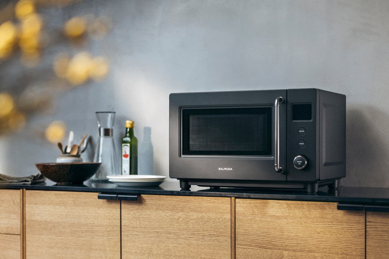 おしゃれな大人のキッチン家電】バルミューダから単機能レンジが登場