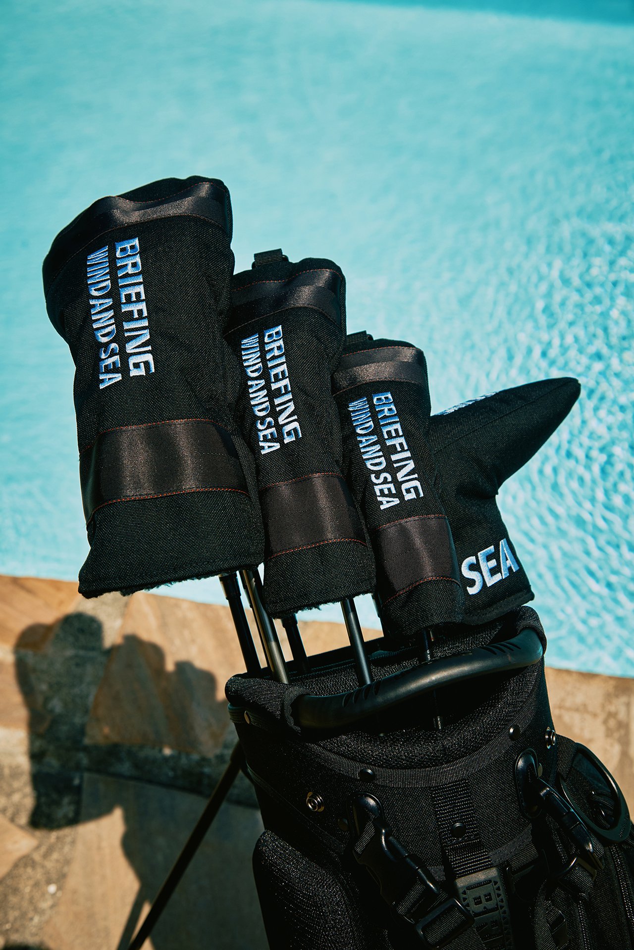 おしゃれな大人のゴルフバッグ＆ギア】完売必至。ブリーフィング