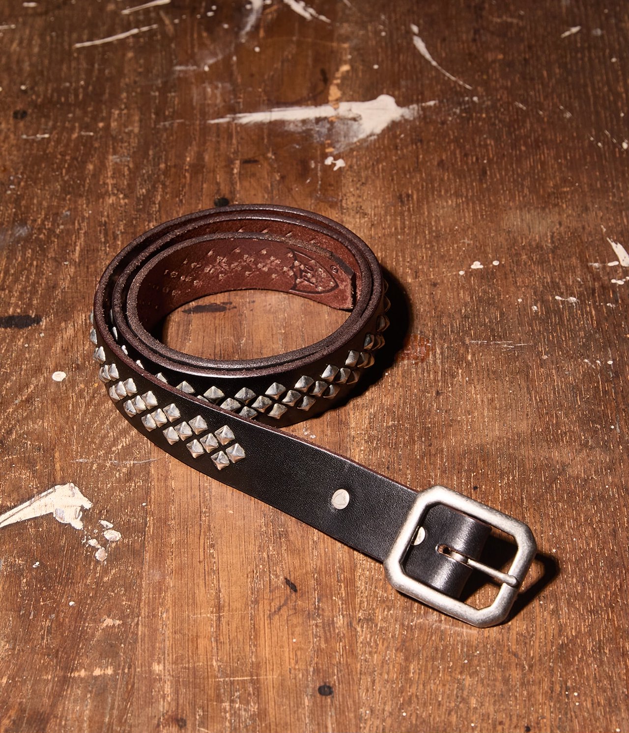 大人のレザー小物】ベルトから財布まで。アークネッツが「HTC」に別注