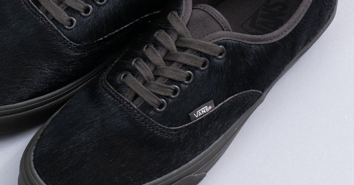 差がつく大人のヴァンズ】RHC ロンハーマン別注。オールブラックの