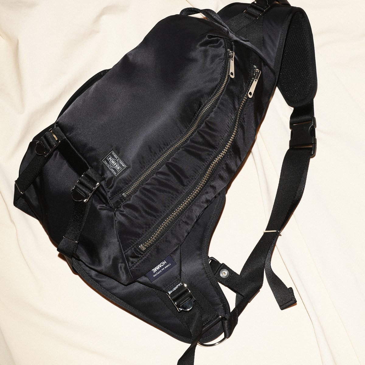 大人の仕事用バッグの正解は「コム デ ギャルソン・オム×ポーター」の