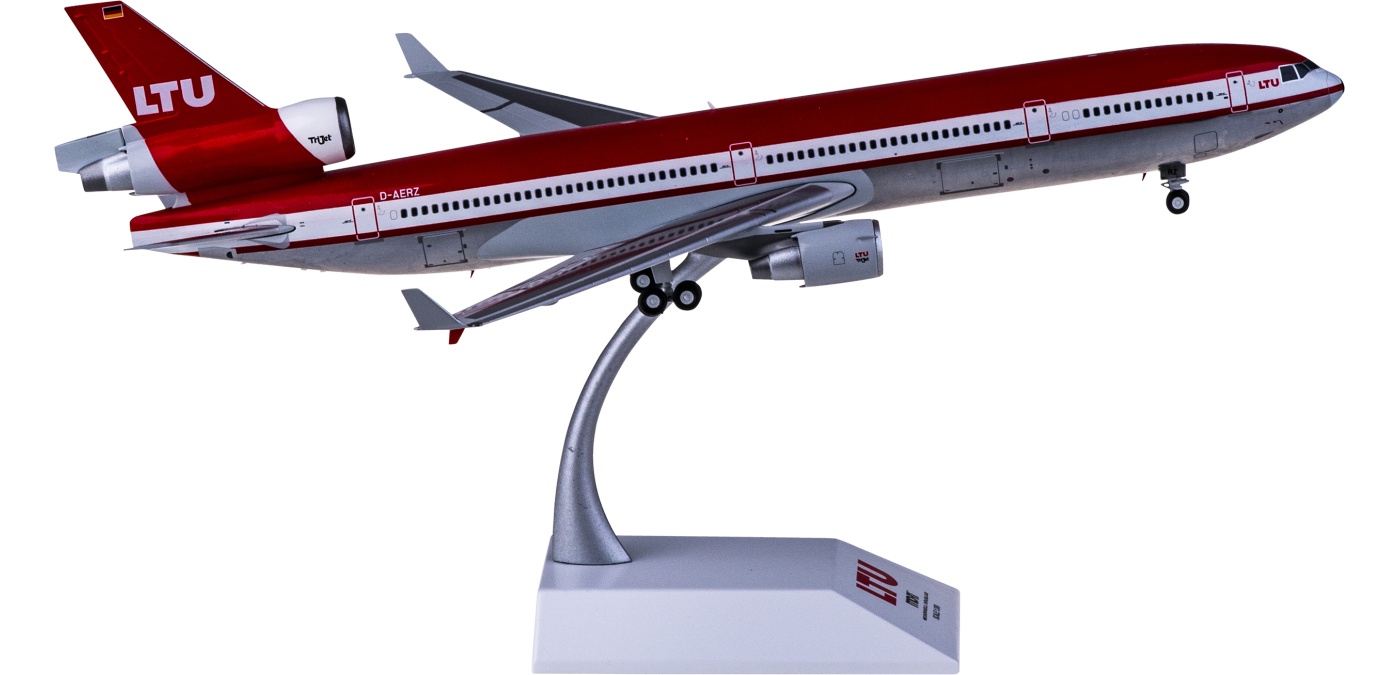 LH2312 LTU International McDonnell Douglas MD-11 D-AERZ JC Wings 1