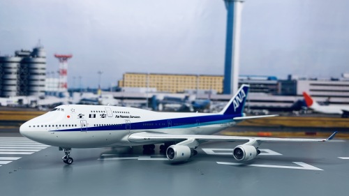 Phoenix 1:400 Boeing 747-400 ANA 全日空PH04372 JA8097 的相册- 飞机