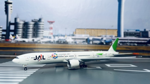 PH04491 Japan Airlines 日本航空Boeing 777-300ER JA731J Phoenix 1