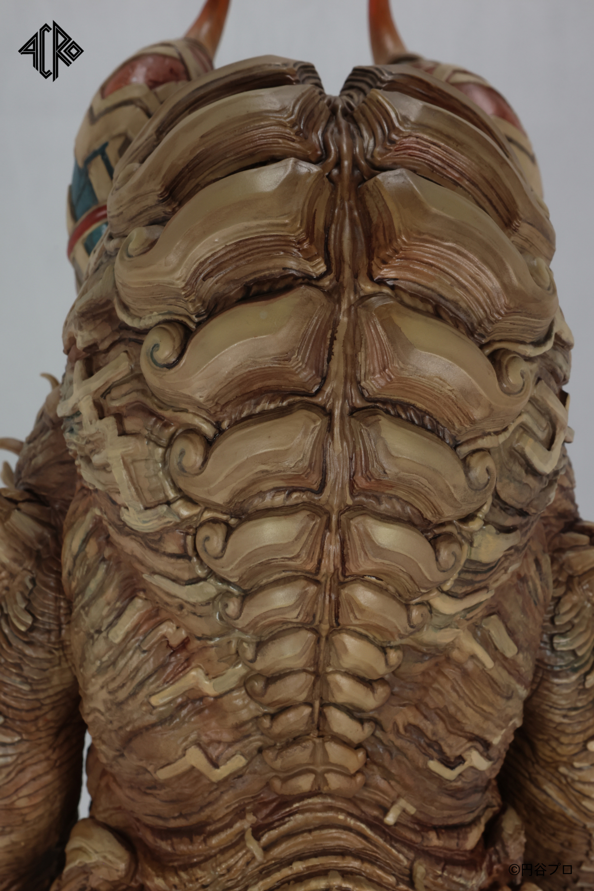 ACRO『KRS x James Groman レッドキング』ソフビフィギュア、より凶悪