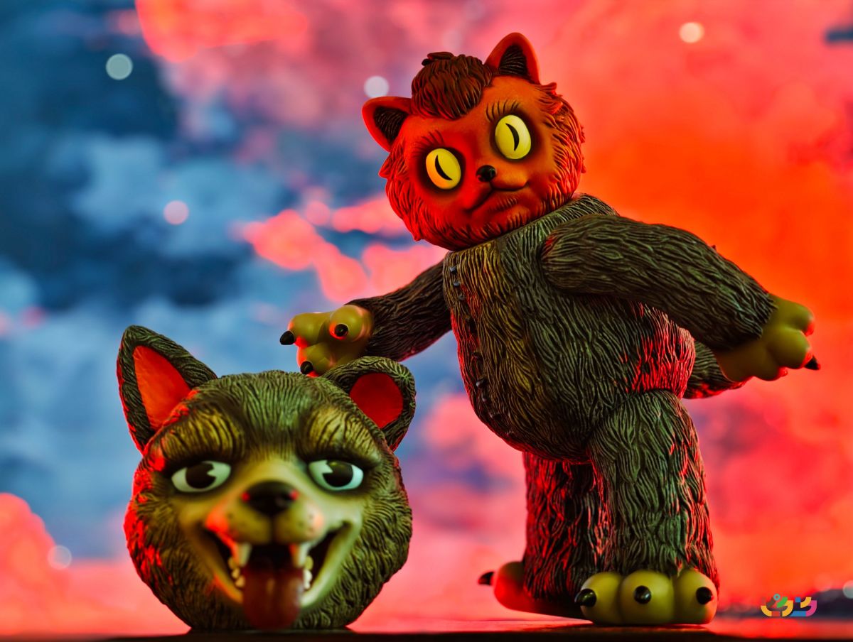 石黒亜矢子 × San.3《ハスキーの着ぐるみ頭巾を被った化け猫》ソフビ