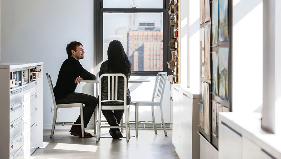 emecoのアルミチェア海軍でも採用された質実剛健なエメコチェア