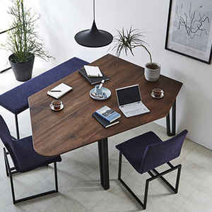 M21-2 TABLE(M21-2 テーブル)[タブルーム]