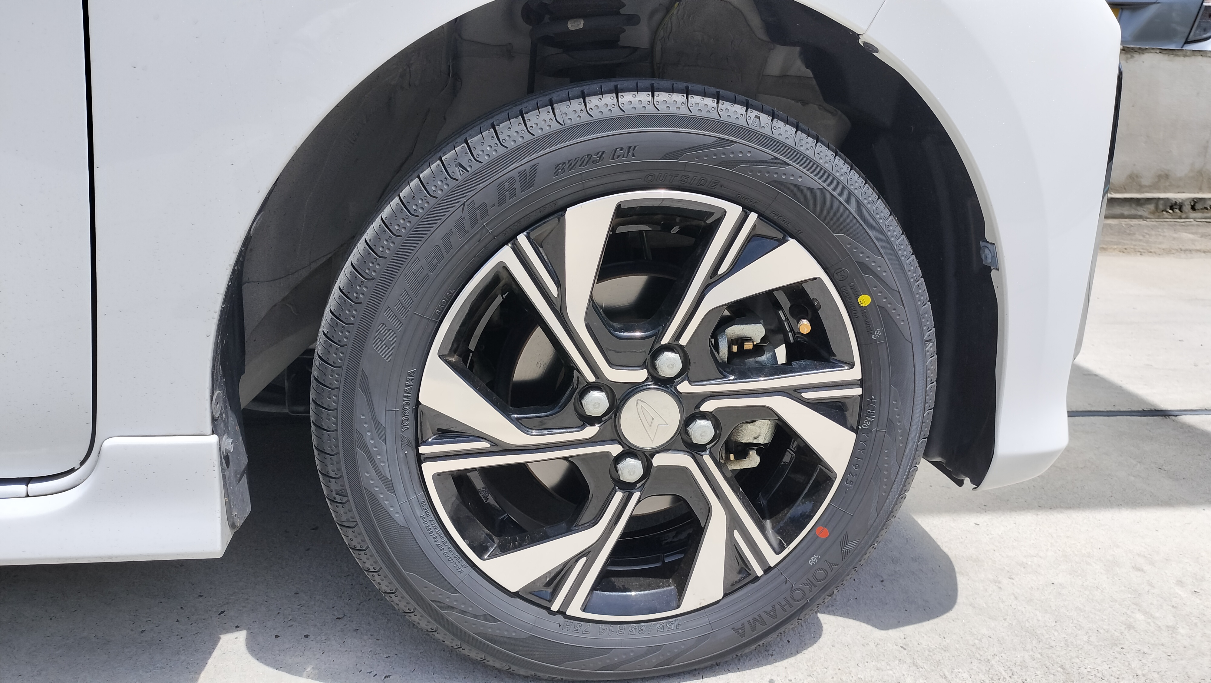 YOKOHAMA BluEarth-RV RV03CK 165/65R14 79S | タイヤの通販 販売と