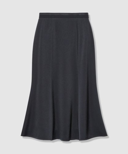 Eternal Line 2025】トリアセサテンバックフレア スカート|ANAYI