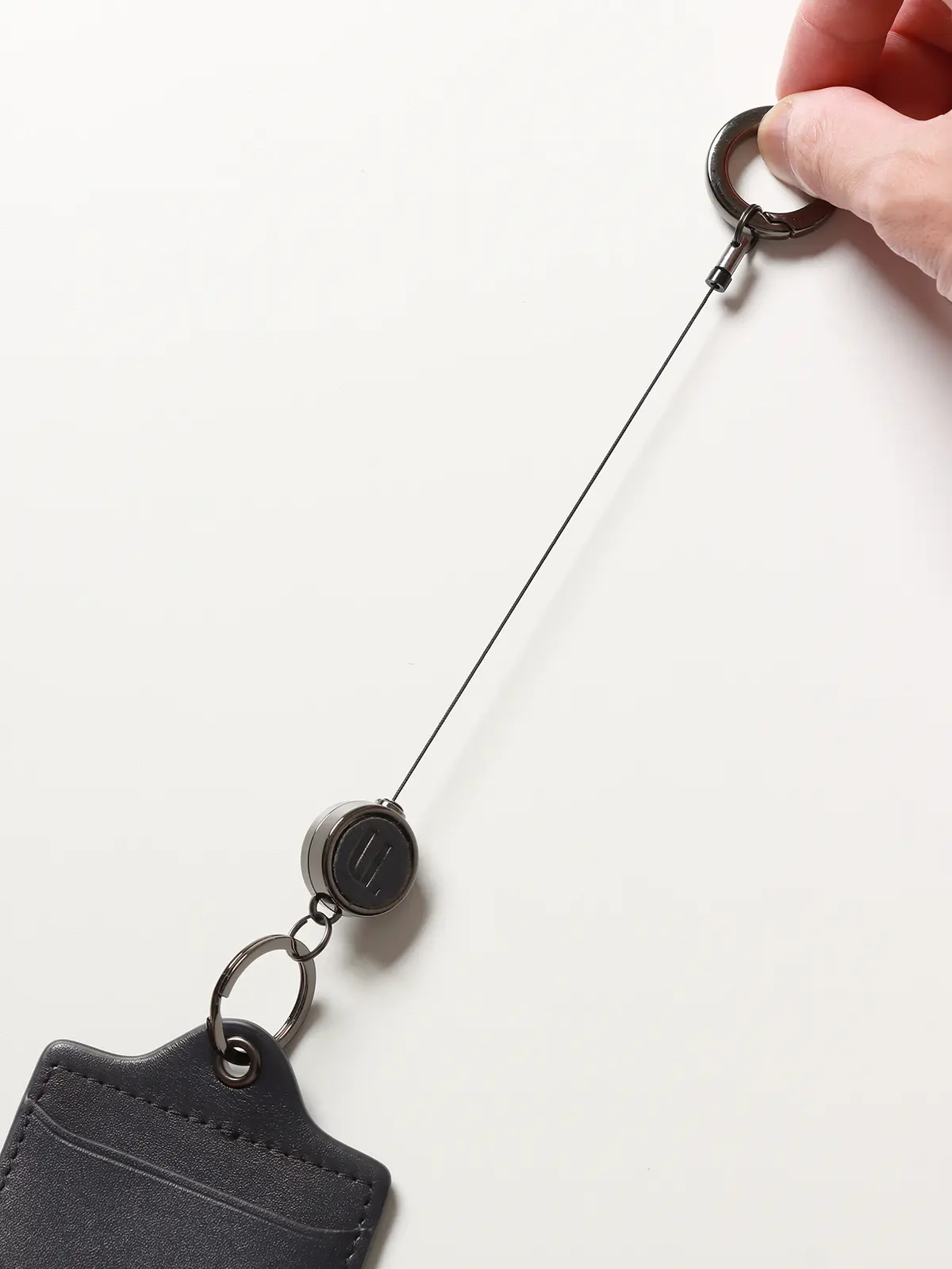 リール付きパスケース／スムースレザー | SUIT SQUARE／UNIVERSAL