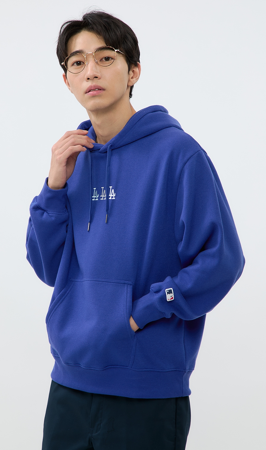 裏起毛刺繍プルパーカー【MLB】 (C6462M-65) | - | 紳士服・スーツ販売