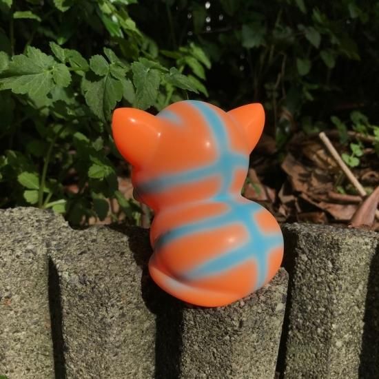 カームキャット（orange） - Sofvi & T-shirt「ART JUNKIE TOKYO WEB