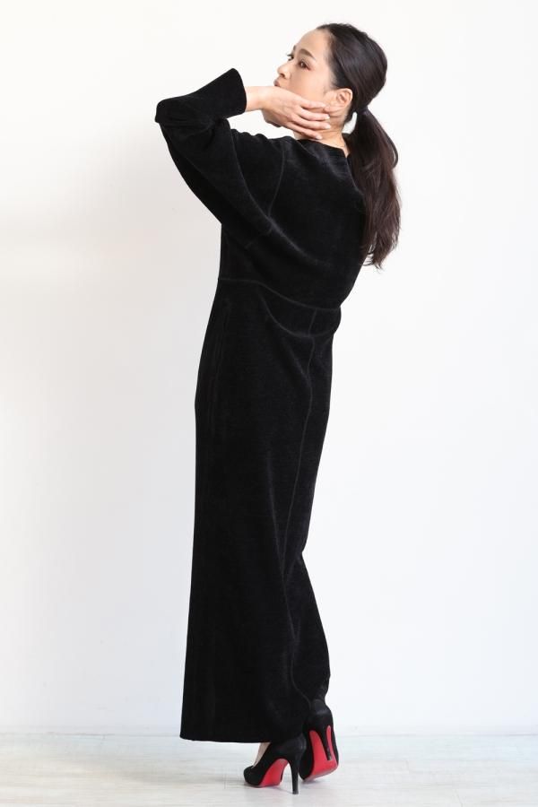 Mame Kurogouchi(マメ) V-Neck Velour Knit Dress BLACK - YAMAROKU