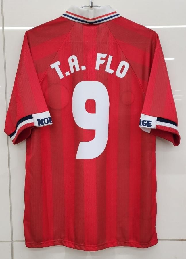 ノルウェー（H）1998フランスW杯 T,A,フロー＃9 刺繍入。